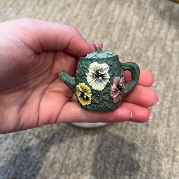 Vintage Flower Mini Tea Set - Picture 10 of 15